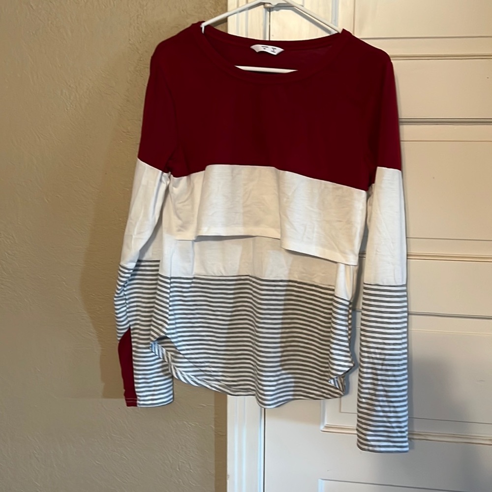 Nursing long sleeve shirt